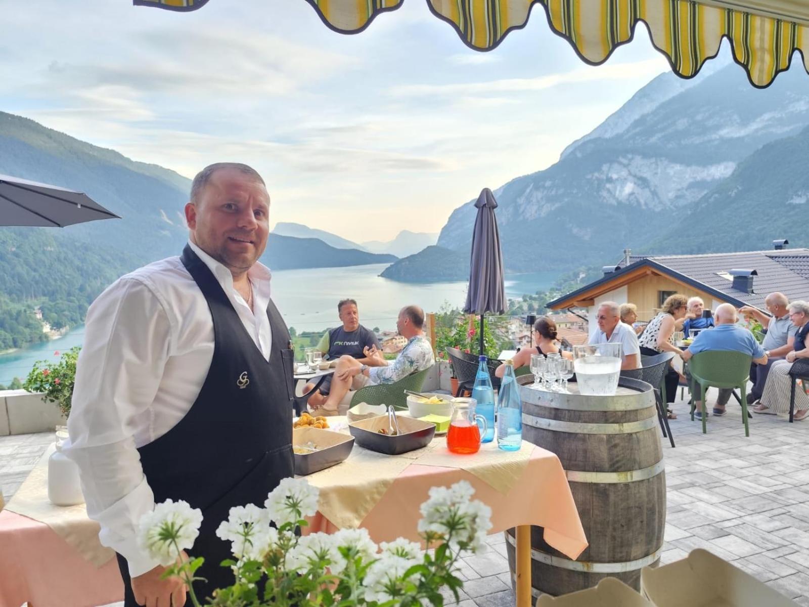 Hotel Aurora Molveno Exterior photo
